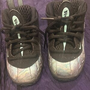 Nike Black and Silver Sneakers with Holographic Finish